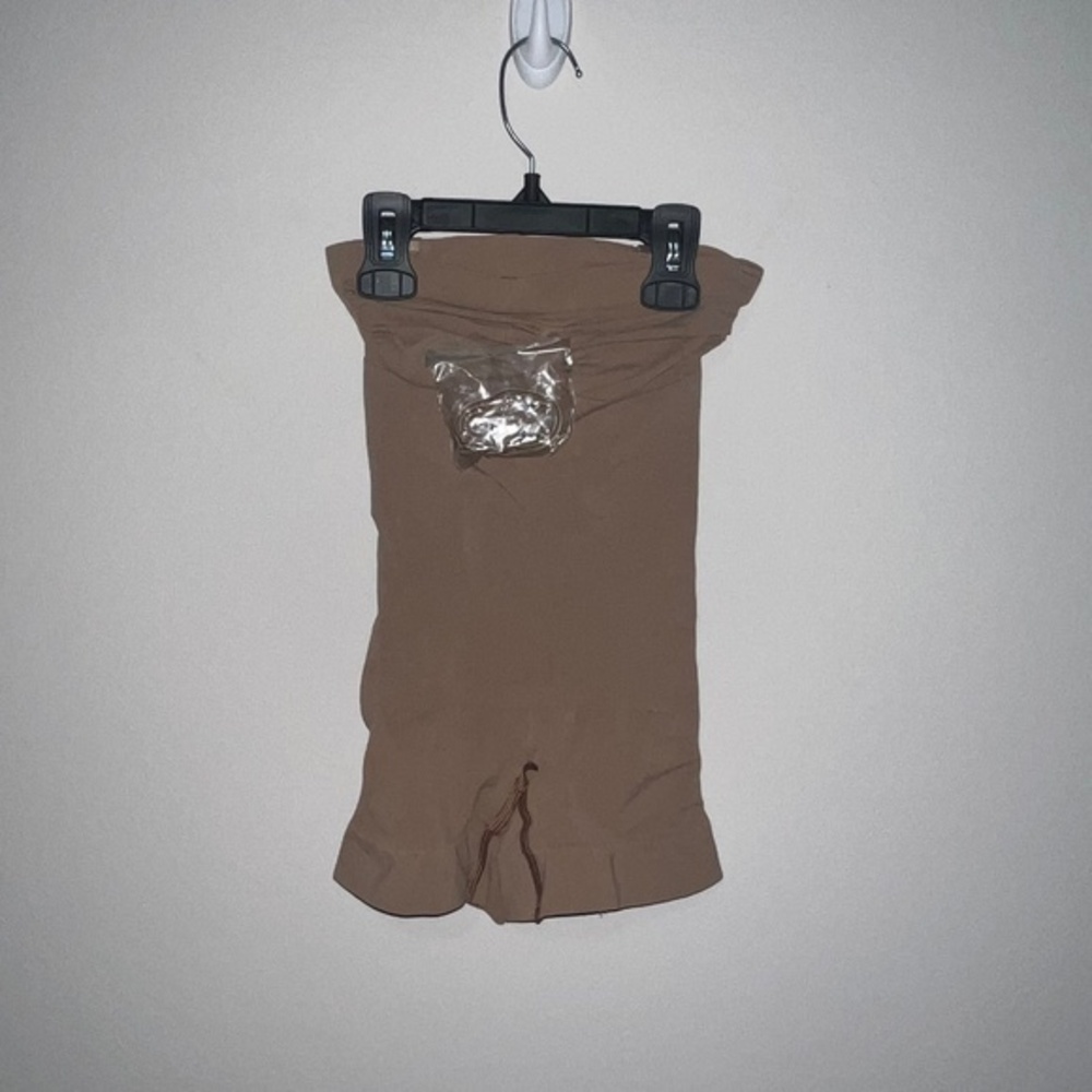 SKIMS SEAMLESS SCULPT STRAPLESS SHORTIE BODYSUIT SIENNA SMALL WIT